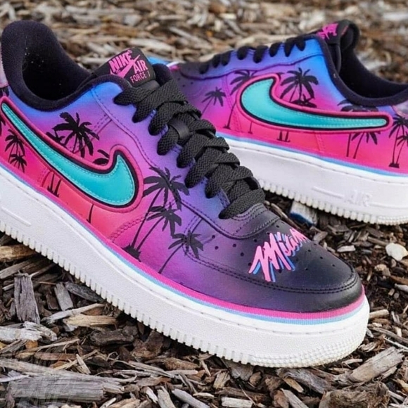 Custom shoes - Picture 3 of 4